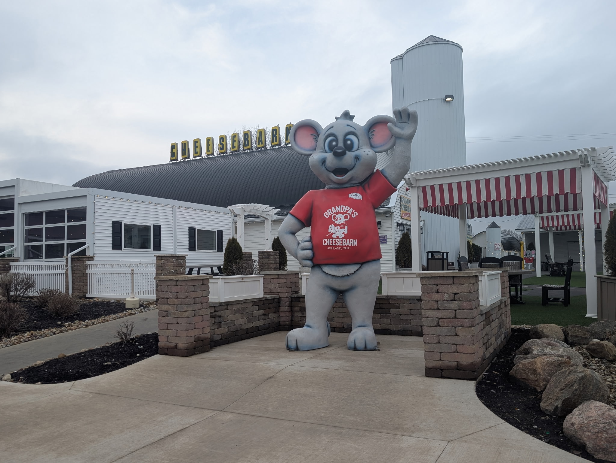 Grandpa's Cheese Barn Enterance